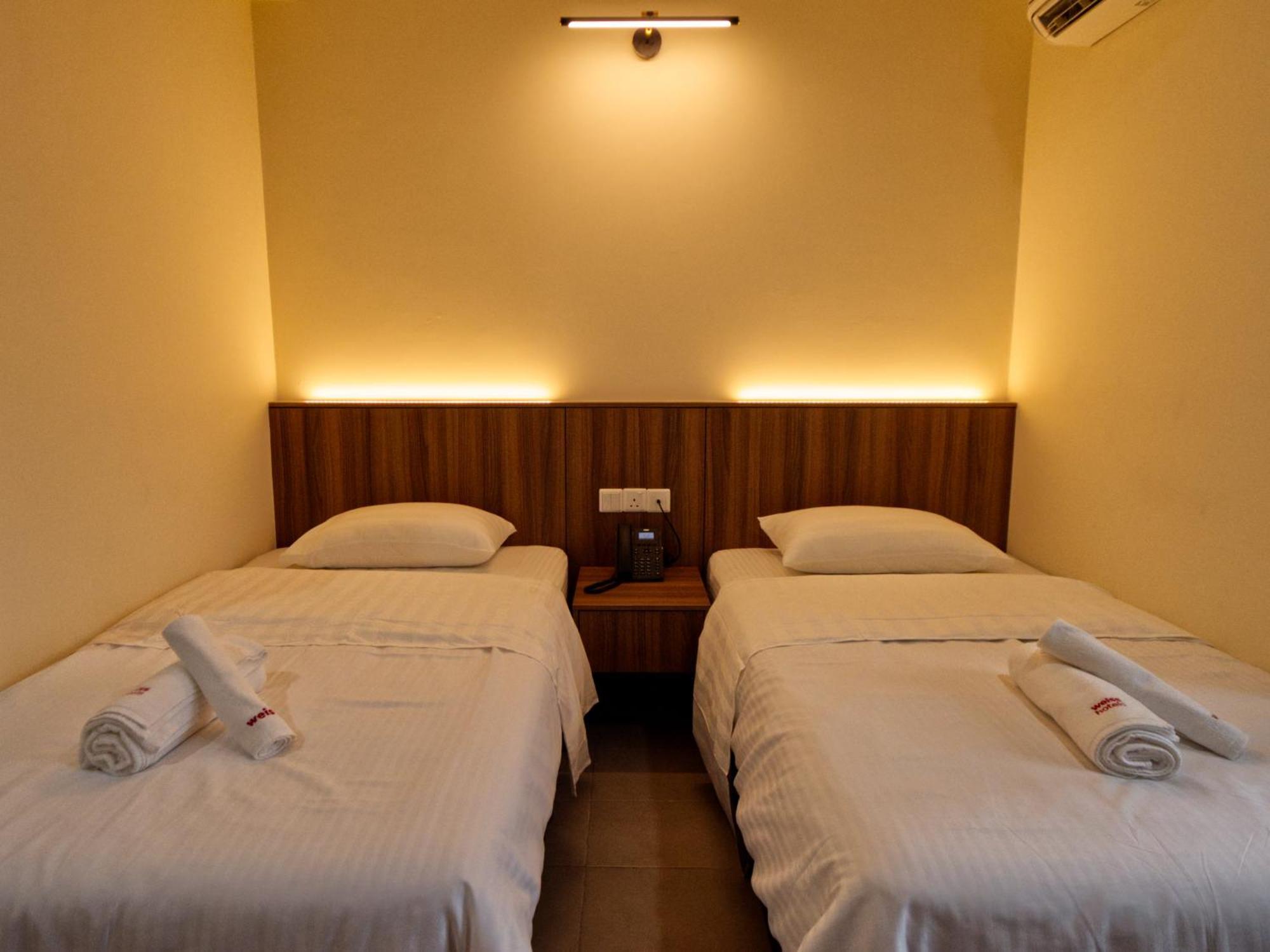 Weiss Hotels Kepong Baru Kampong Jawa Tengah ภายนอก รูปภาพ