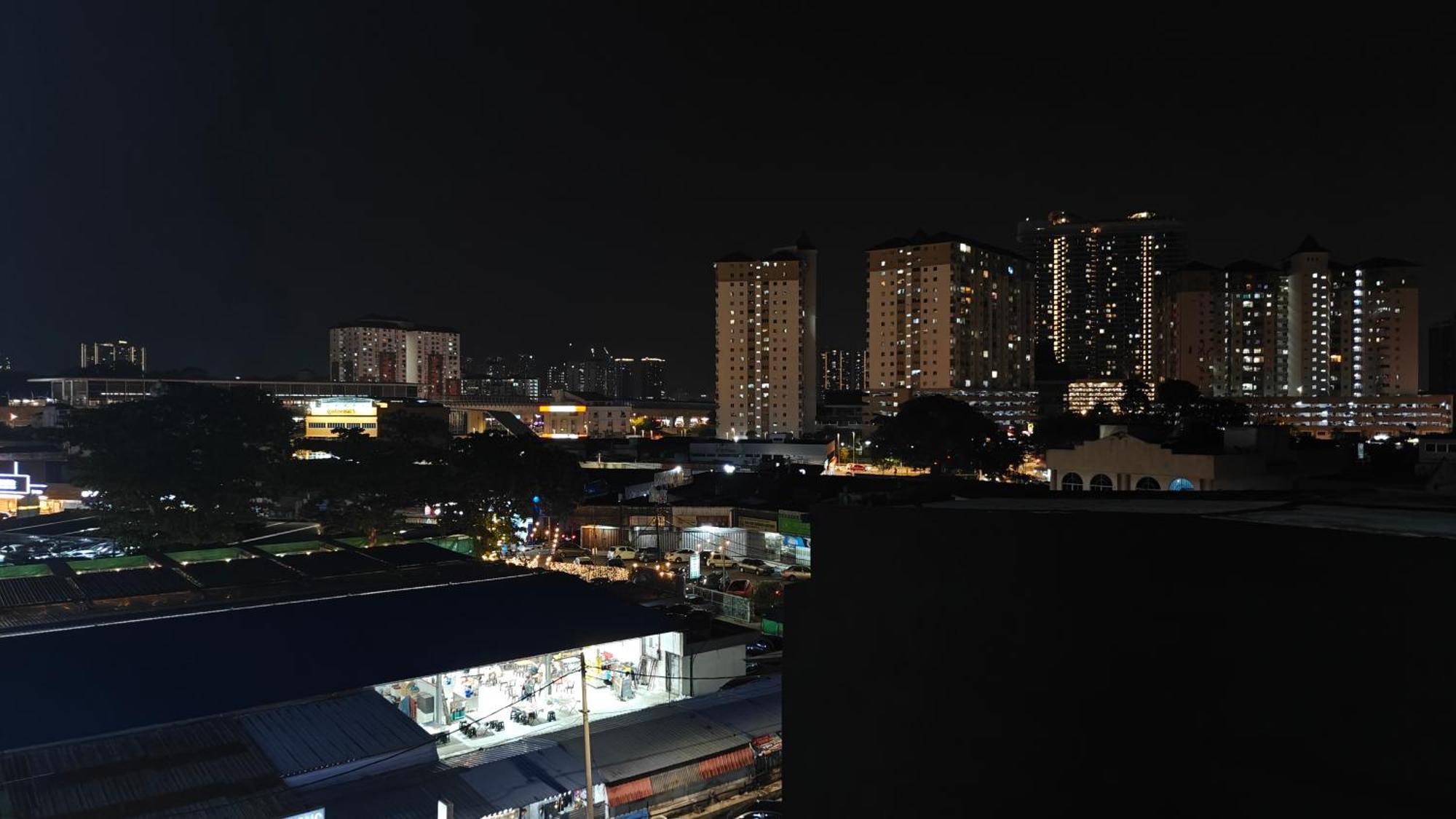 Weiss Hotels Kepong Baru Kampong Jawa Tengah ภายนอก รูปภาพ